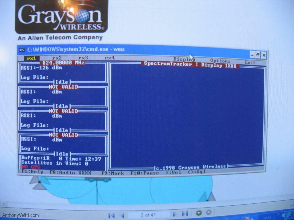This screen illustrates the Grayson Wireless Spectrum Tracker with RF/RSSI statuses, suggesting idle or invalid readings for analysis.